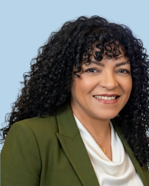 Ivette Manrique — Directora Comercial Miami